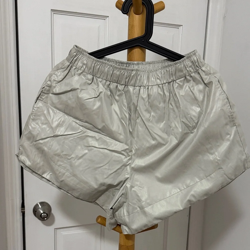 Ethos easy Shorts - Picture 1 of 5